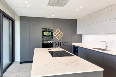 Apartamento T4 para Venda em São Martinho