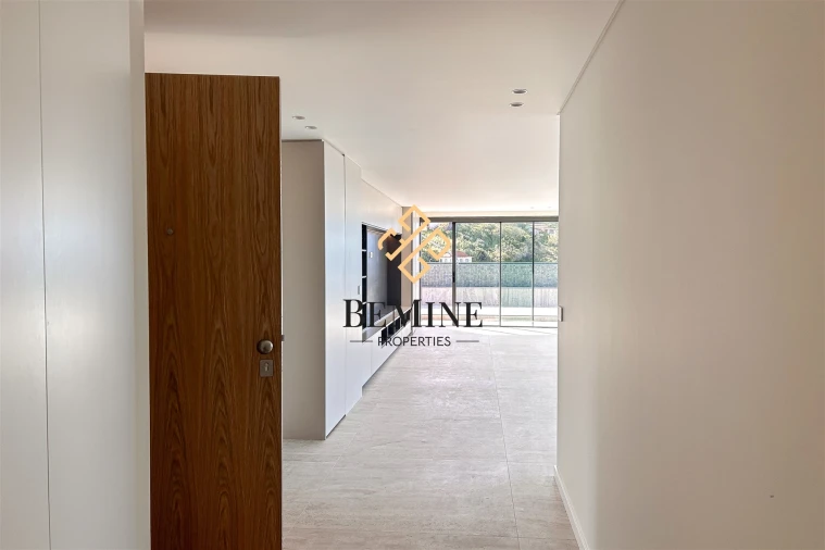 Apartamento T4 para Venda em São Martinho Foto 7