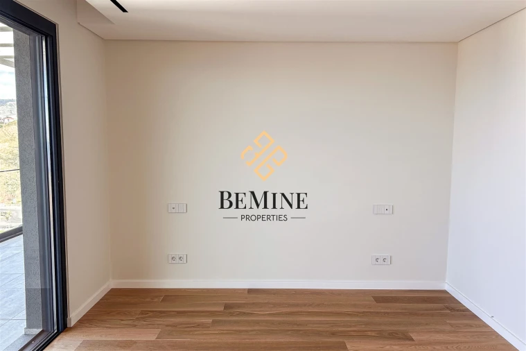 Apartamento T4 para Venda em São Martinho Foto 26