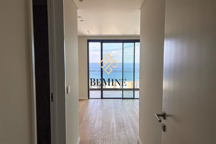 Apartamento T4 para Venda em São Martinho Foto 23