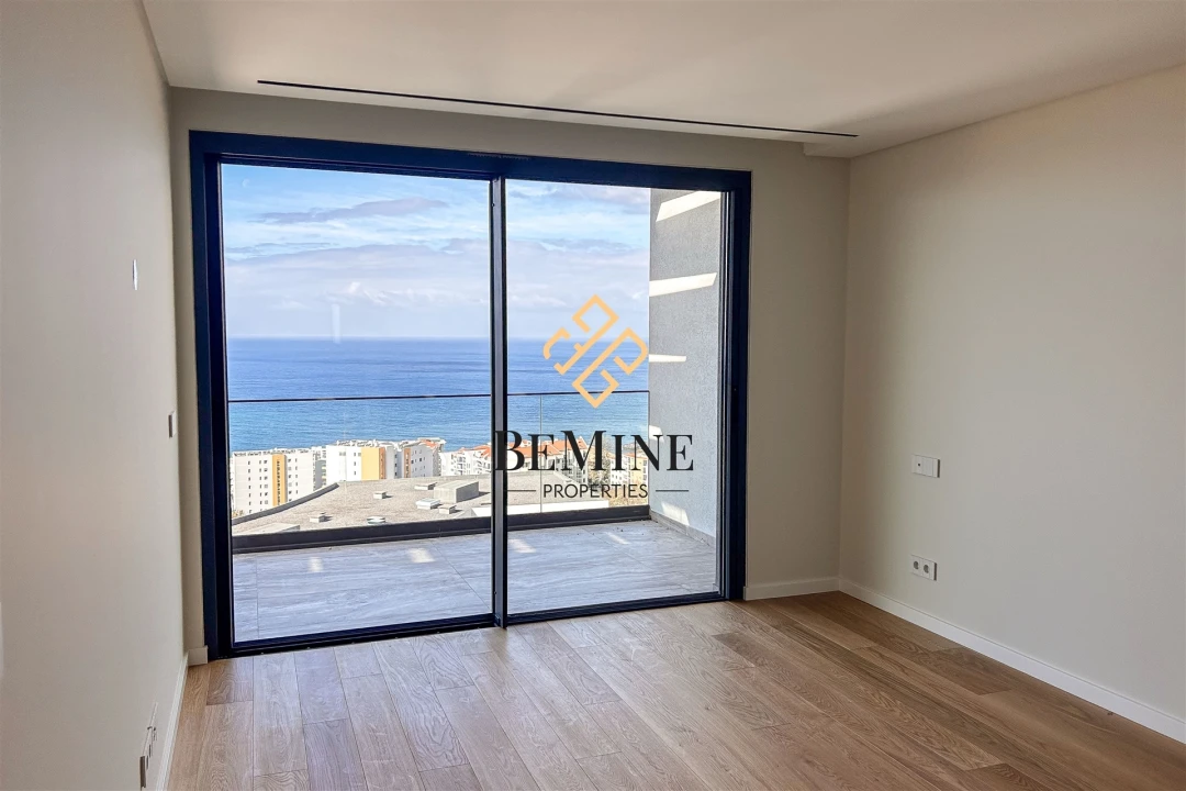 Apartamento T4 para Venda em São Martinho Foto 24