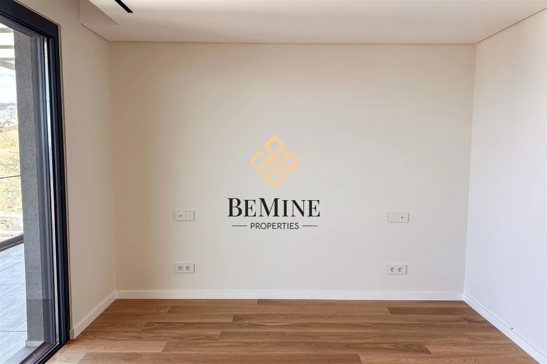 Apartamento T4 para Venda em São Martinho Foto 26