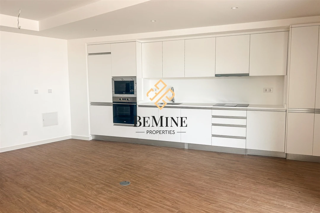 Apartamento T1 para Venda em Camara de Lobos Foto 8