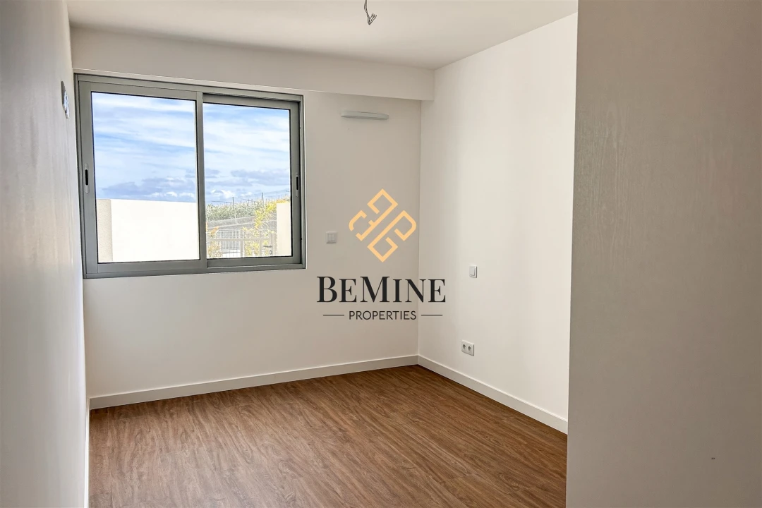 Apartamento T1 para Venda em Camara de Lobos Foto 15