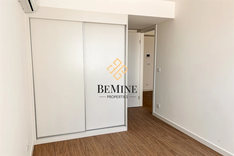 Apartamento T1 para Venda em Camara de Lobos Foto 17