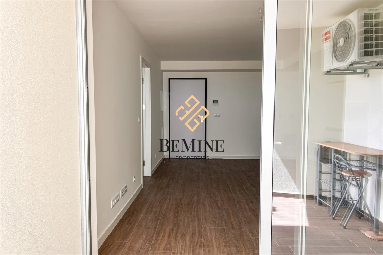 Apartamento T1 para Venda em Camara de Lobos Foto 2