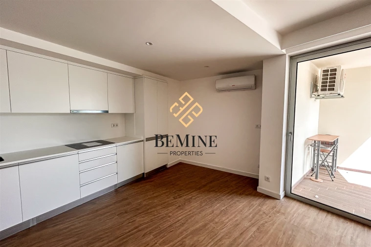 Apartamento T1 para Venda em Camara de Lobos Foto 16