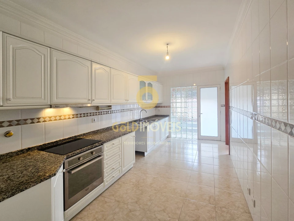 Apartamento T3 para Venda em Cidade da Maia Foto 1