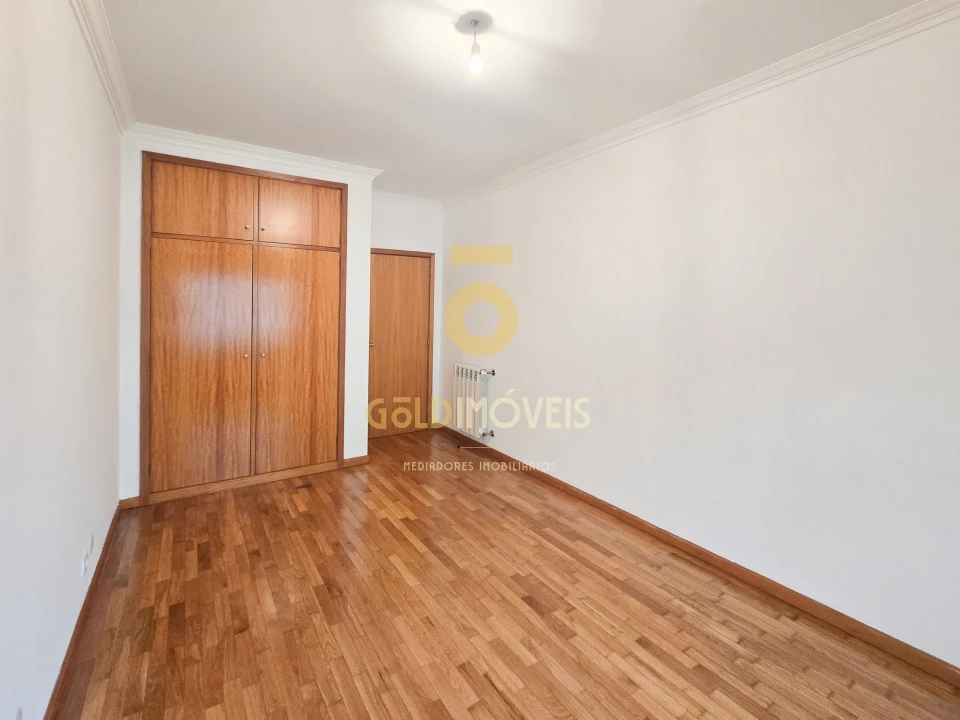 Apartamento T3 para Venda em Cidade da Maia Foto 12