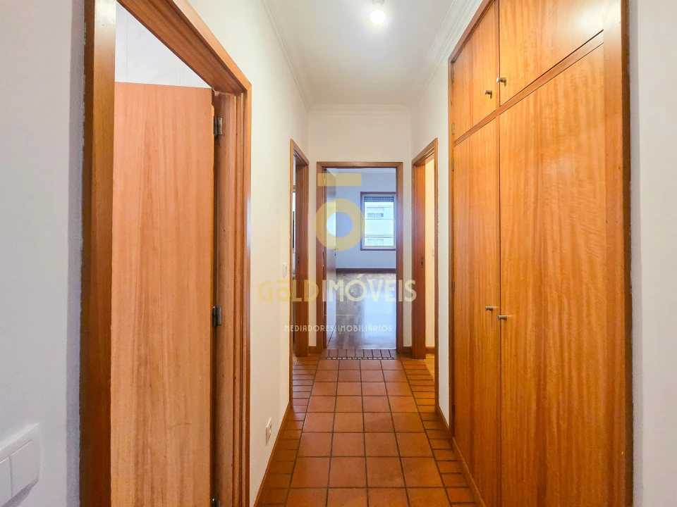 Apartamento T3 para Venda em Cidade da Maia Foto 8
