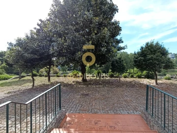 Moradia T4 para Venda em Penafiel