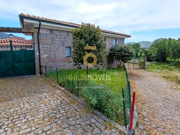 Moradia T4 para Venda em Penafiel