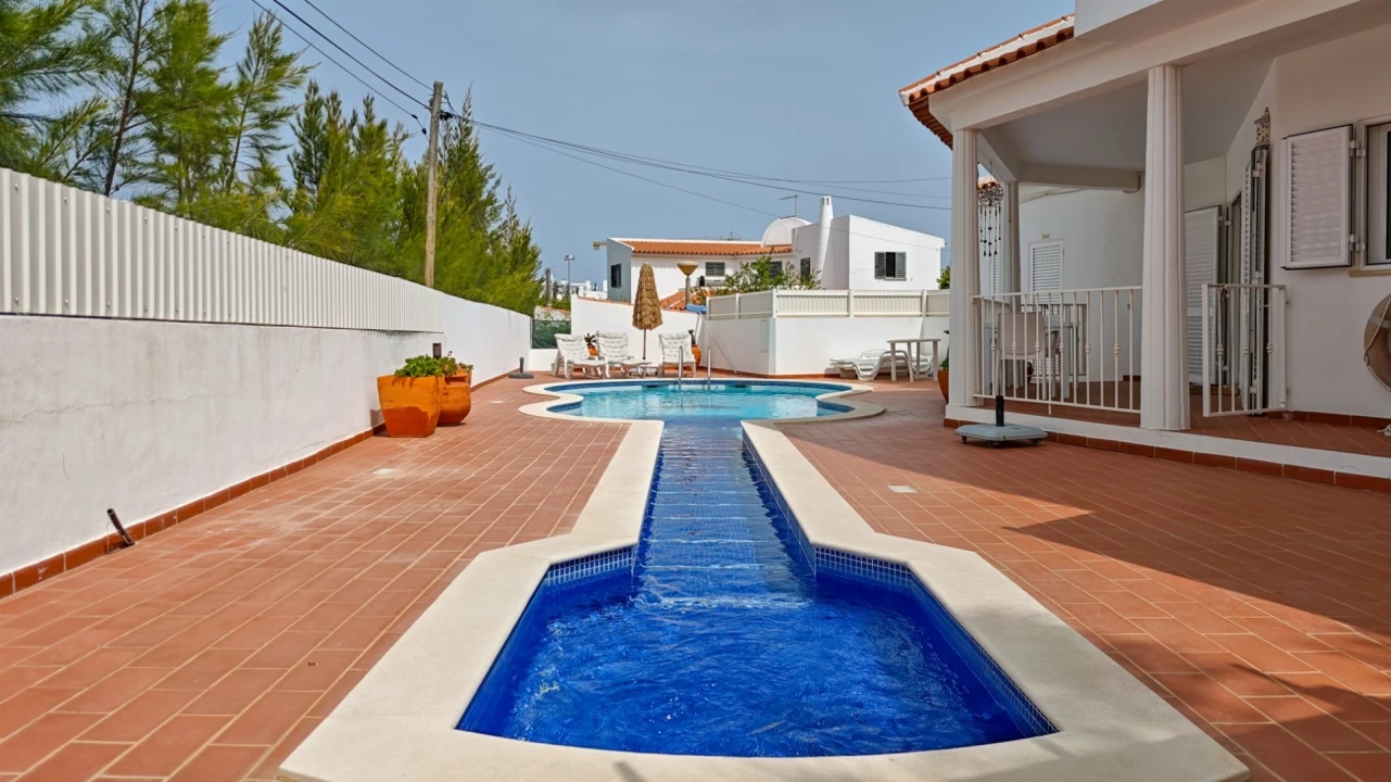 Moradia T4 para Venda em Albufeira e Olhos de Água Foto 25