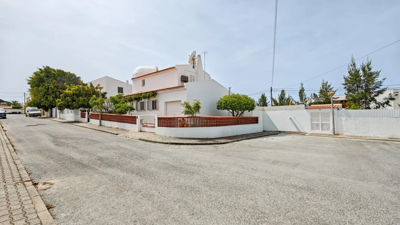 Moradia T4 para Venda em Albufeira e Olhos de Água Foto 61