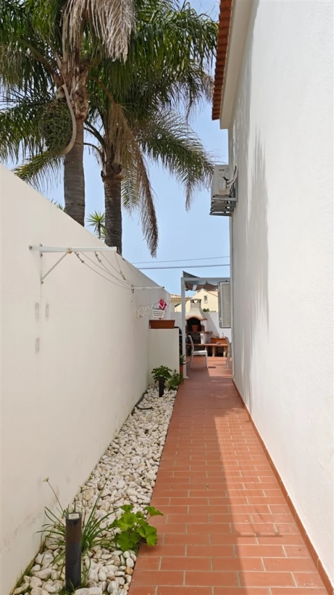 Moradia T4 para Venda em Albufeira e Olhos de Água