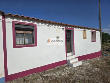 Moradia T2 para Venda em Santa Clara-A-Nova e Gomes Aires
