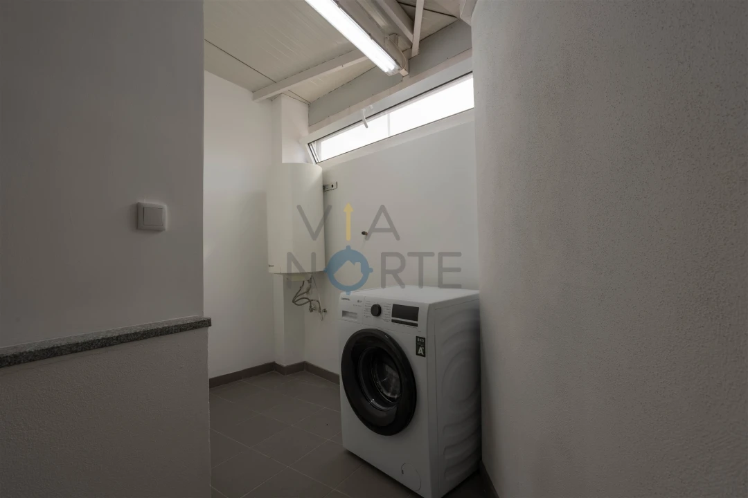 Apartamento T1 para Arrendamento em Alfandega da Fe Foto 19