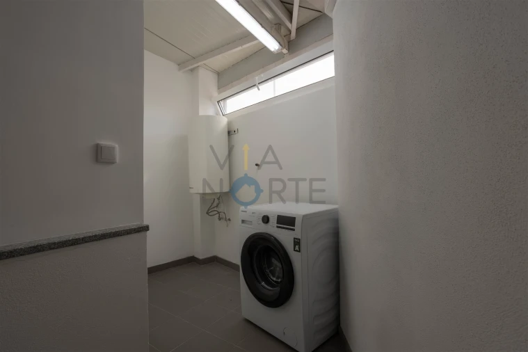 Apartamento T1 para Arrendamento em Alfandega da Fe Foto 19