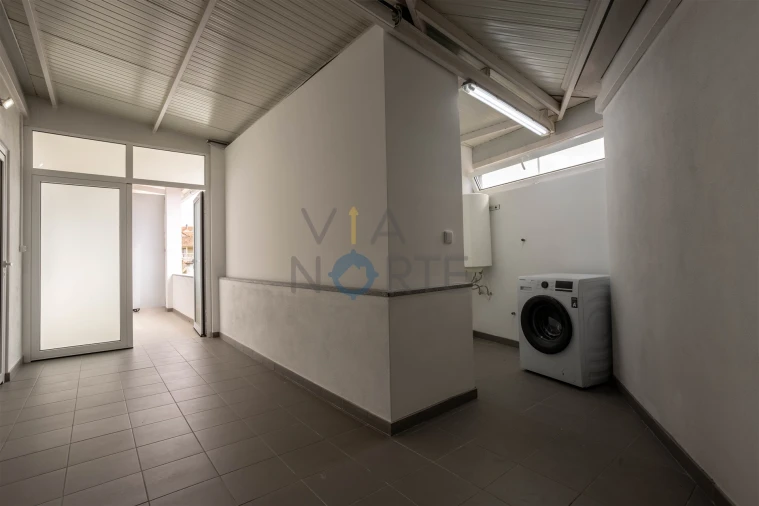 Apartamento T1 para Arrendamento em Alfandega da Fe Foto 21