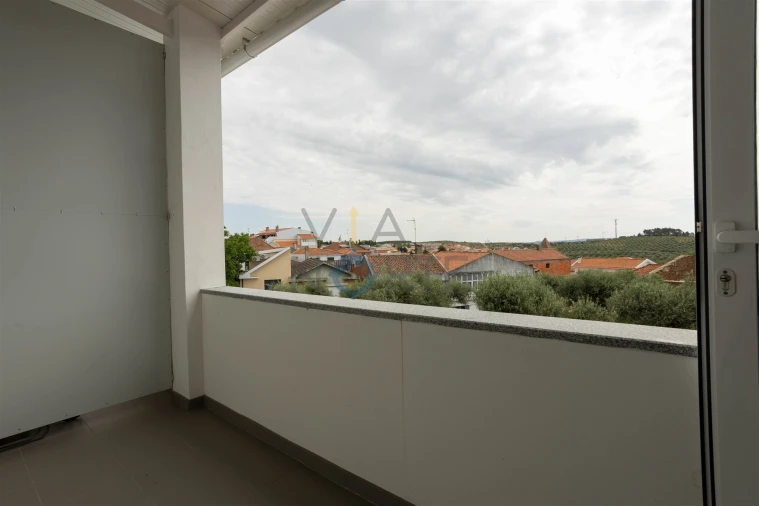 Apartamento T1 para Arrendamento em Alfandega da Fe Foto 15