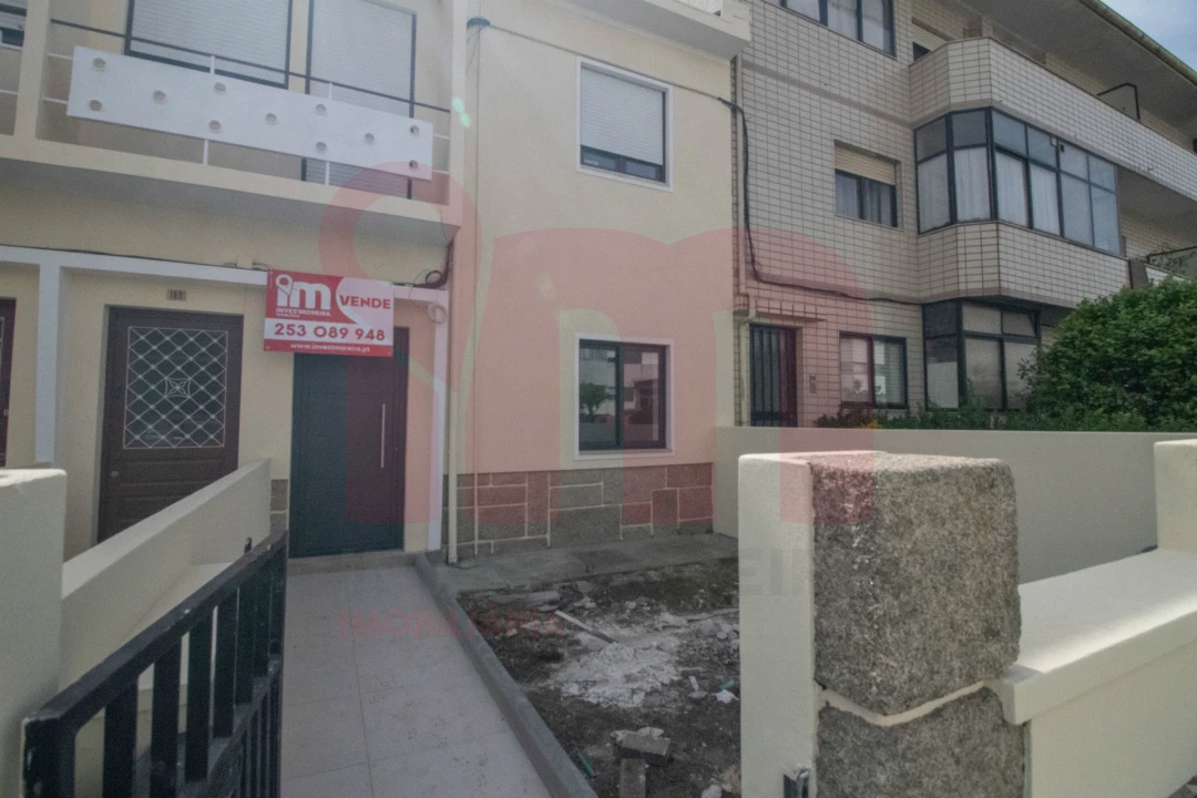 Moradia T1 para Venda em São Mamede de Infesta e Senhora da Hora Foto 1