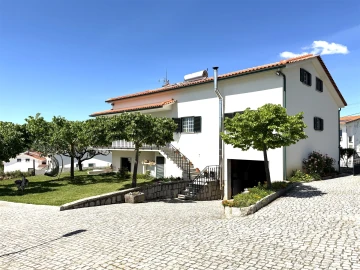 Moradia T3 para Venda em Côja e Barril de Alva