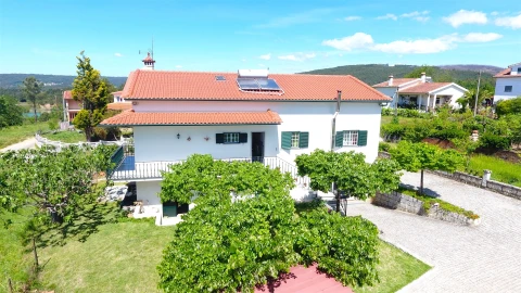 Moradia T3 para Venda em Côja e Barril de Alva