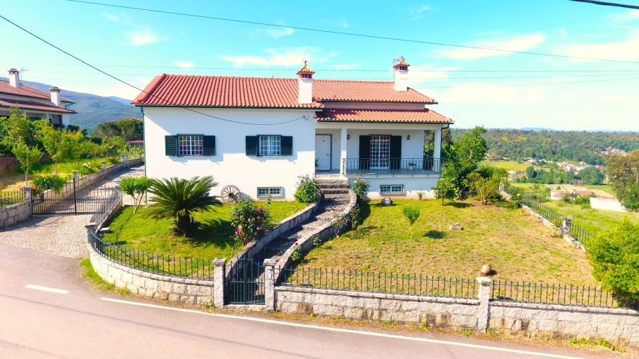 Moradia T3 para Venda em Côja e Barril de Alva
