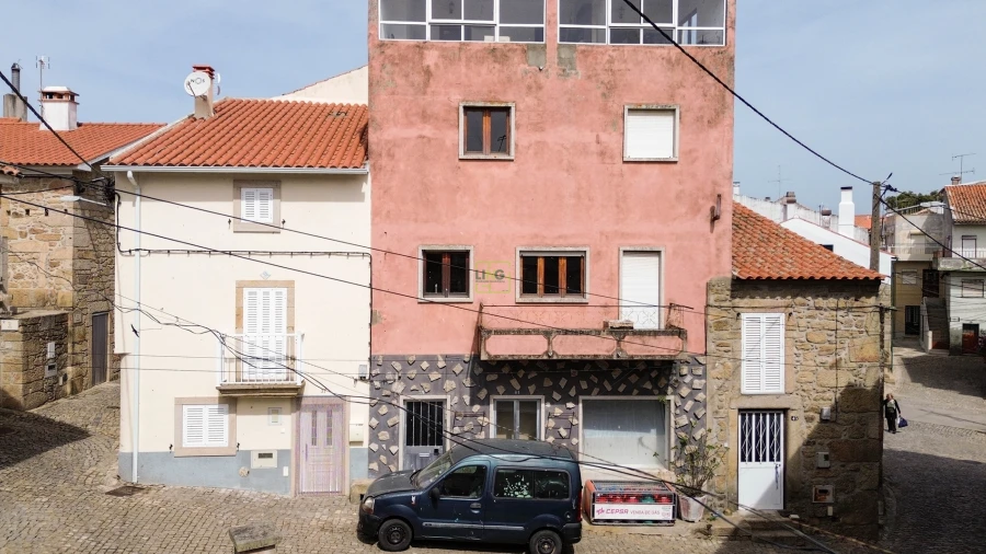 Moradia T4 para Venda em São Miguel de Acha