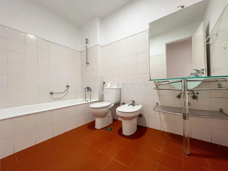 Apartamento T3 para Arrendamento em Oeiras e São Julião da Barra, Paço de Arcos e Caxias Foto 22