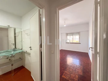 Apartamento T3 para Arrendamento em Oeiras e São Julião da Barra, Paço de Arcos e Caxias