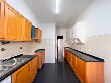 Apartamento T3 para Arrendamento em Oeiras e São Julião da Barra, Paço de Arcos e Caxias