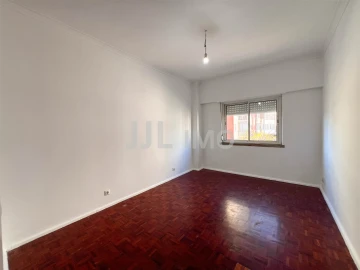 Apartamento T3 para Arrendamento em Oeiras e São Julião da Barra, Paço de Arcos e Caxias
