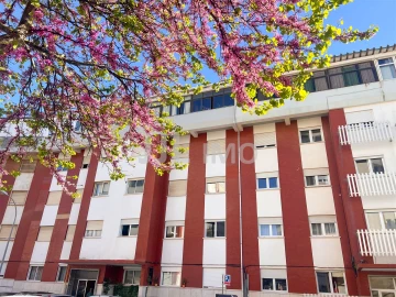 Apartamento T3 para Arrendamento em Oeiras e São Julião da Barra, Paço de Arcos e Caxias