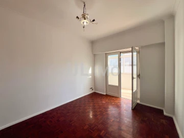 Apartamento T3 para Arrendamento em Oeiras e São Julião da Barra, Paço de Arcos e Caxias