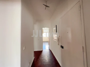 Apartamento T3 para Arrendamento em Oeiras e São Julião da Barra, Paço de Arcos e Caxias