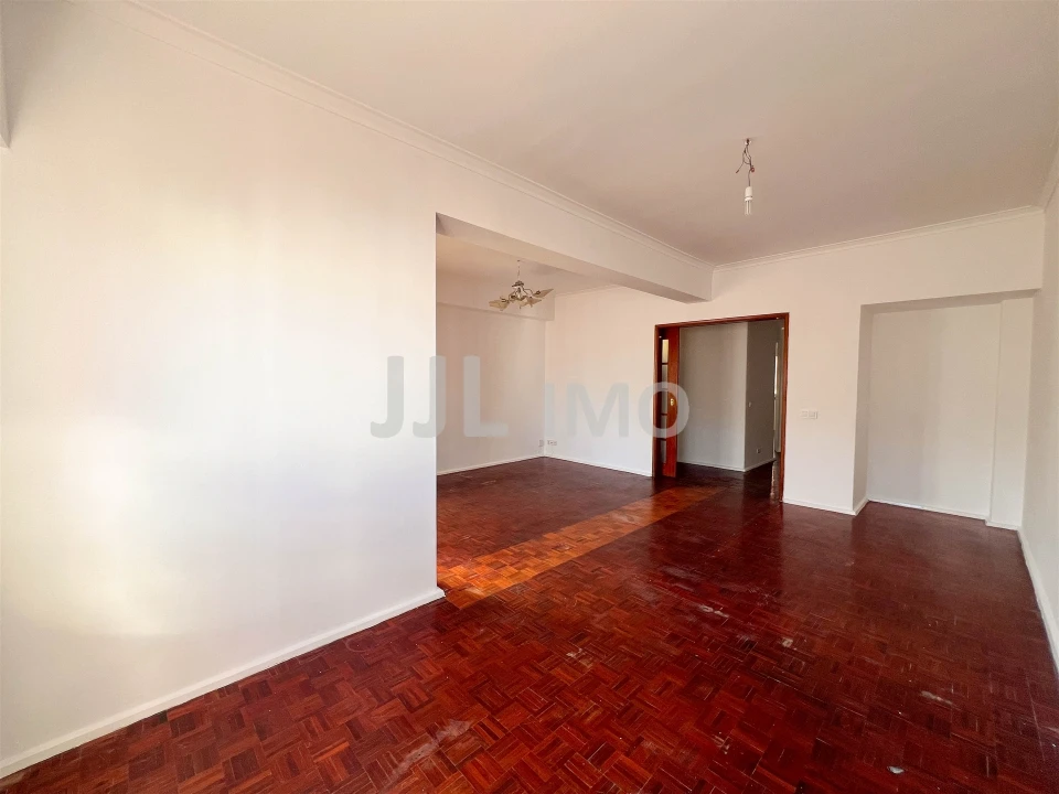 Apartamento T3 para Arrendamento em Oeiras e São Julião da Barra, Paço de Arcos e Caxias Foto 3