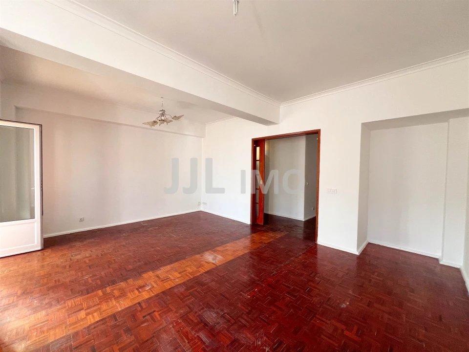 Apartamento T3 para Arrendamento em Oeiras e São Julião da Barra, Paço de Arcos e Caxias Foto 4