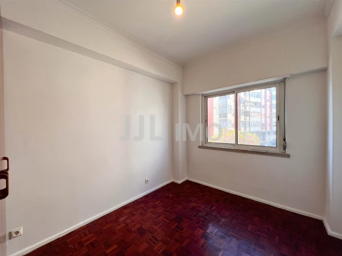 Apartamento T3 para Arrendamento em Oeiras e São Julião da Barra, Paço de Arcos e Caxias Foto 13