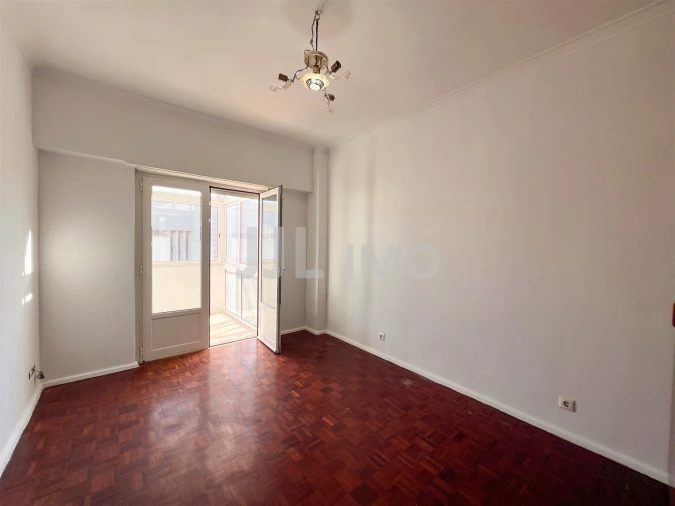 Apartamento T3 para Arrendamento em Oeiras e São Julião da Barra, Paço de Arcos e Caxias Foto 17