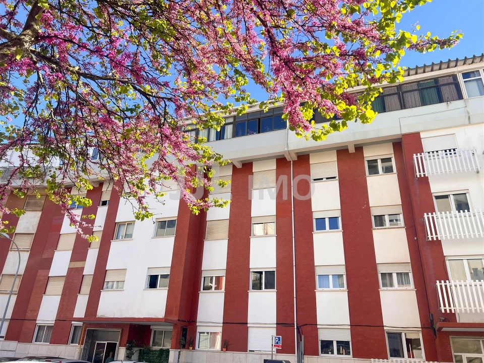 Apartamento T3 para Arrendamento em Oeiras e São Julião da Barra, Paço de Arcos e Caxias Foto 1