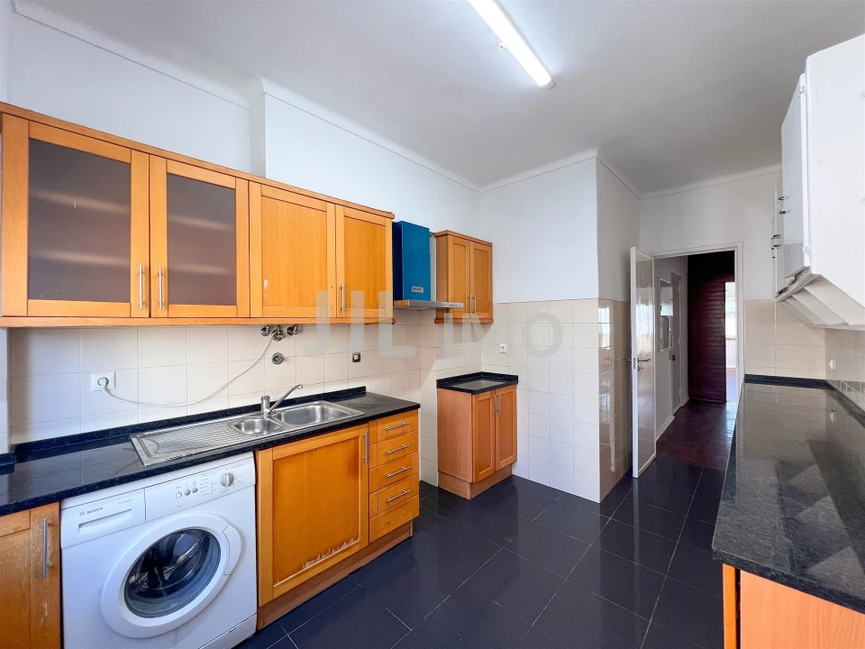 Apartamento T3 para Arrendamento em Oeiras e São Julião da Barra, Paço de Arcos e Caxias Foto 8