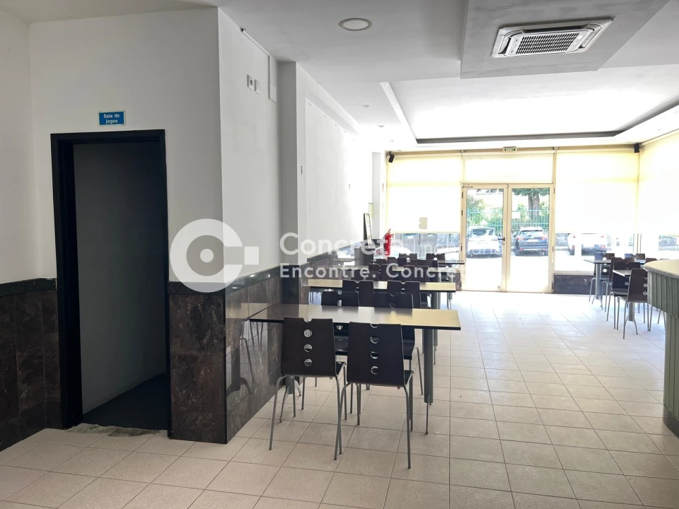 Negócio para Arrendamento em Barcelinhos Foto 12