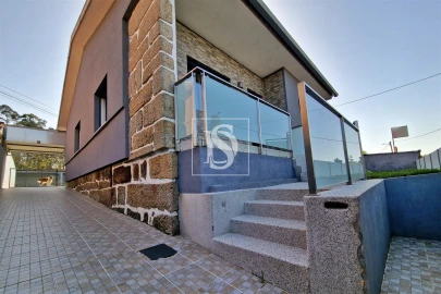 Moradia T3 para Venda em Fajozes