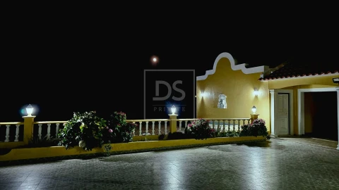 Moradia T5 para Venda em Aveiras de Cima
