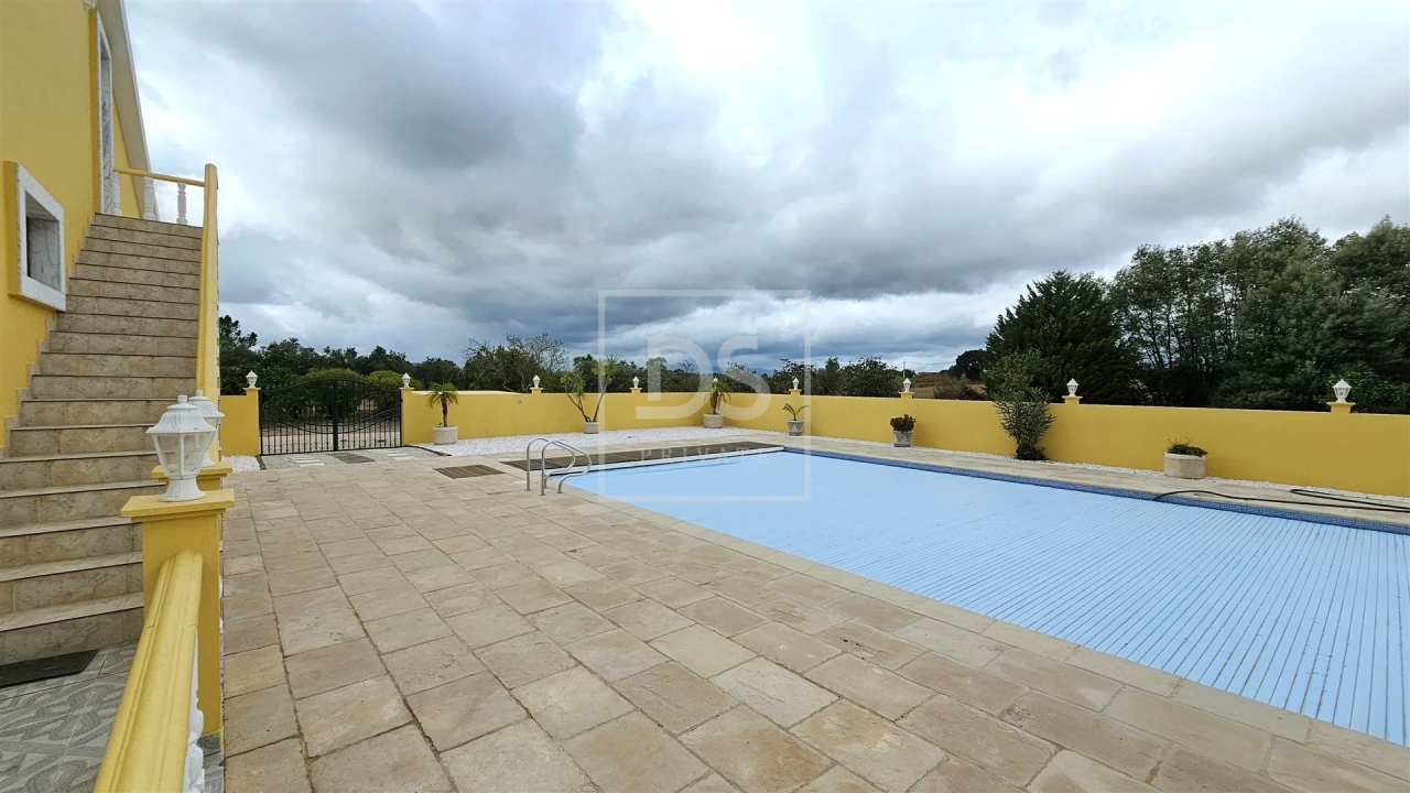 Moradia T5 para Venda em Aveiras de Cima Foto 252