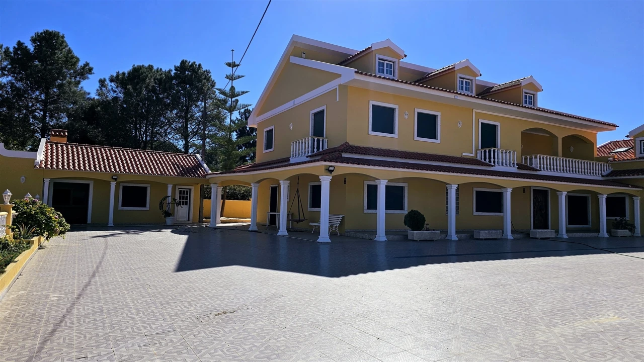 Moradia T5 para Venda em Aveiras de Cima Foto 30