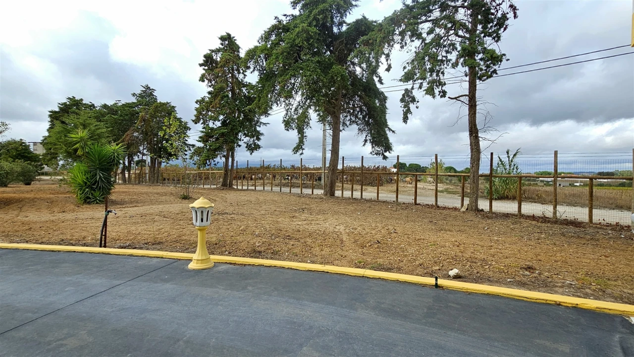Moradia T5 para Venda em Aveiras de Cima Foto 42