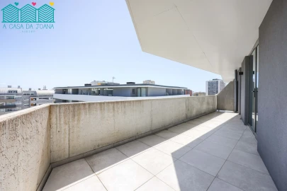 Apartamento T1 para Arrendamento em Glória e Vera Cruz