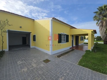 Moradia T3 para Venda em Glória do Ribatejo e Granho